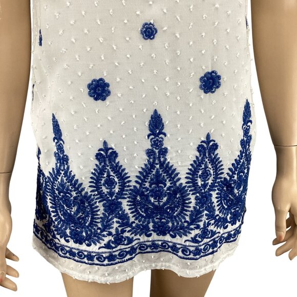 Karen Kane Sleeveless Top Size Medium White &‎ Blue Embroidered With Tie Neck - Picture 7 of 7